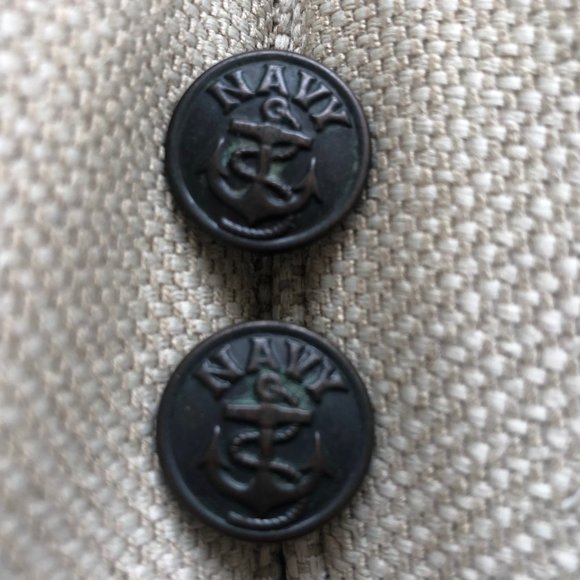Buttons - Picture 1 of 2
